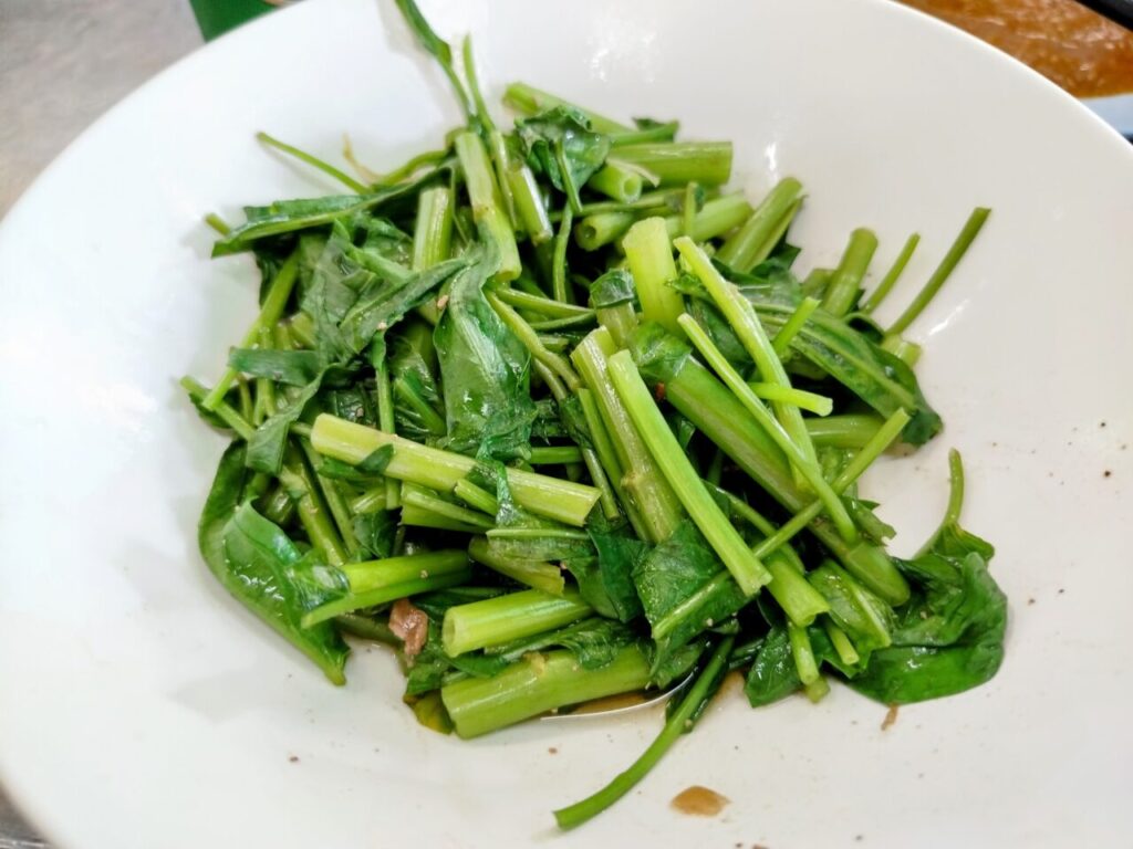 ホルモン大量!タイ式火鍋専門店「ヘンチュンセン」@クロントゥーイ市場