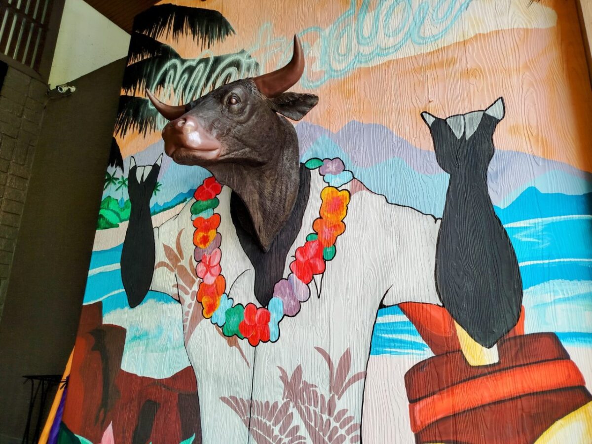 またどーる-牛のモニュメント