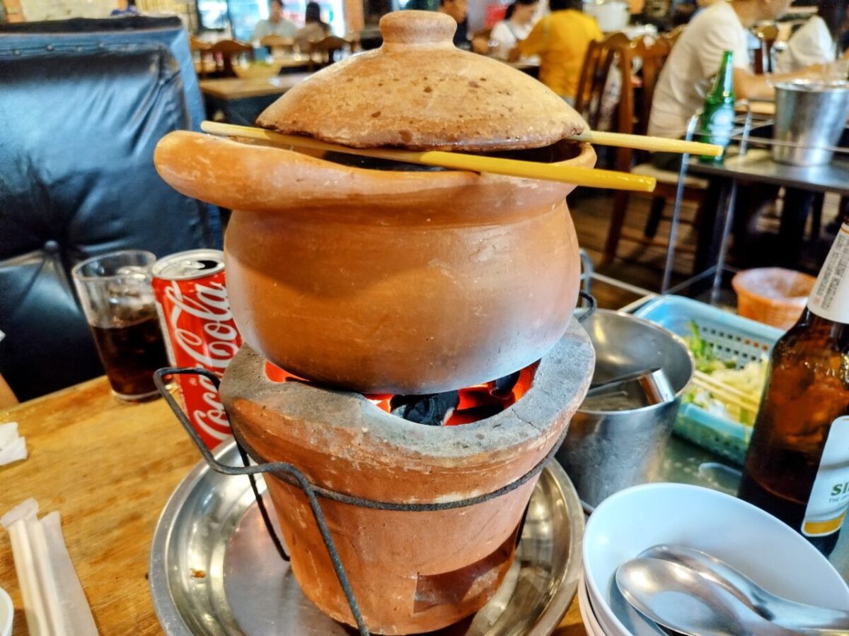 バーンイサーン-チムチュム鍋 蒸し