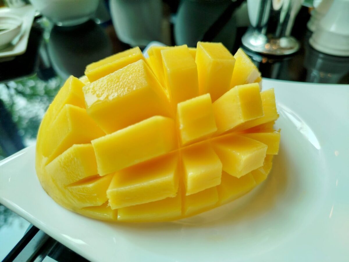 ケンピンスキーホテル-おしゃれカットマンゴー