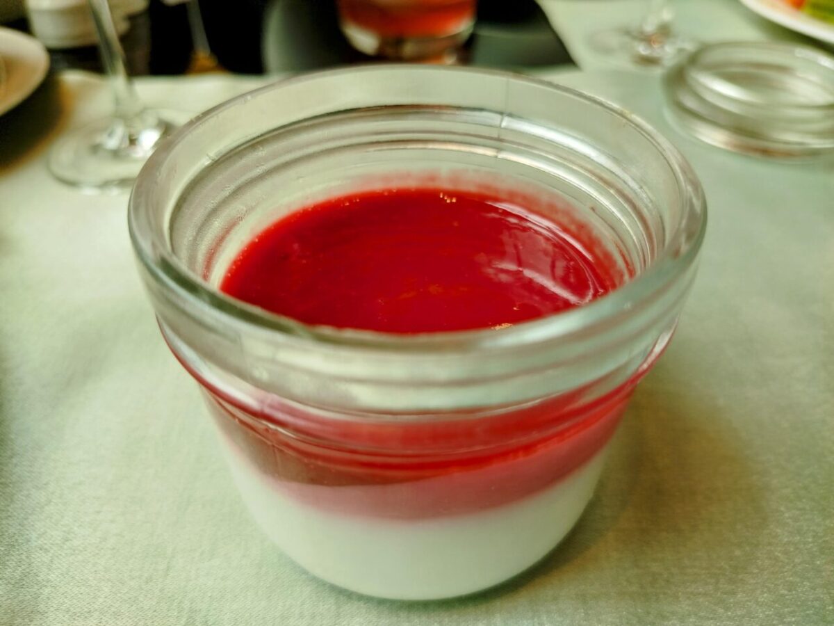 ケンピンスキーホテル-ヨーグルト