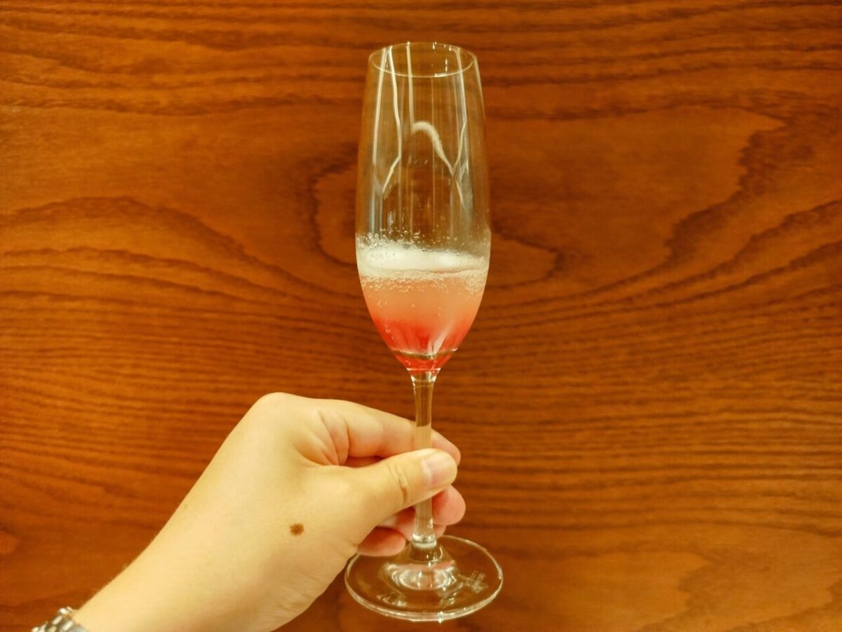 ケンピンスキーホテル-桃ピューレワイン