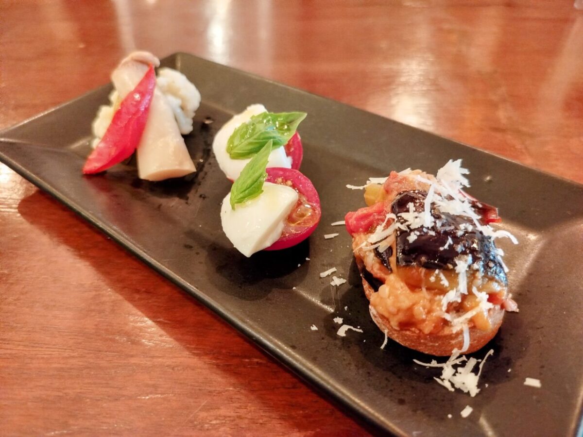 อาหารกลางวัน (อาหารเรียกน้ำย่อย)